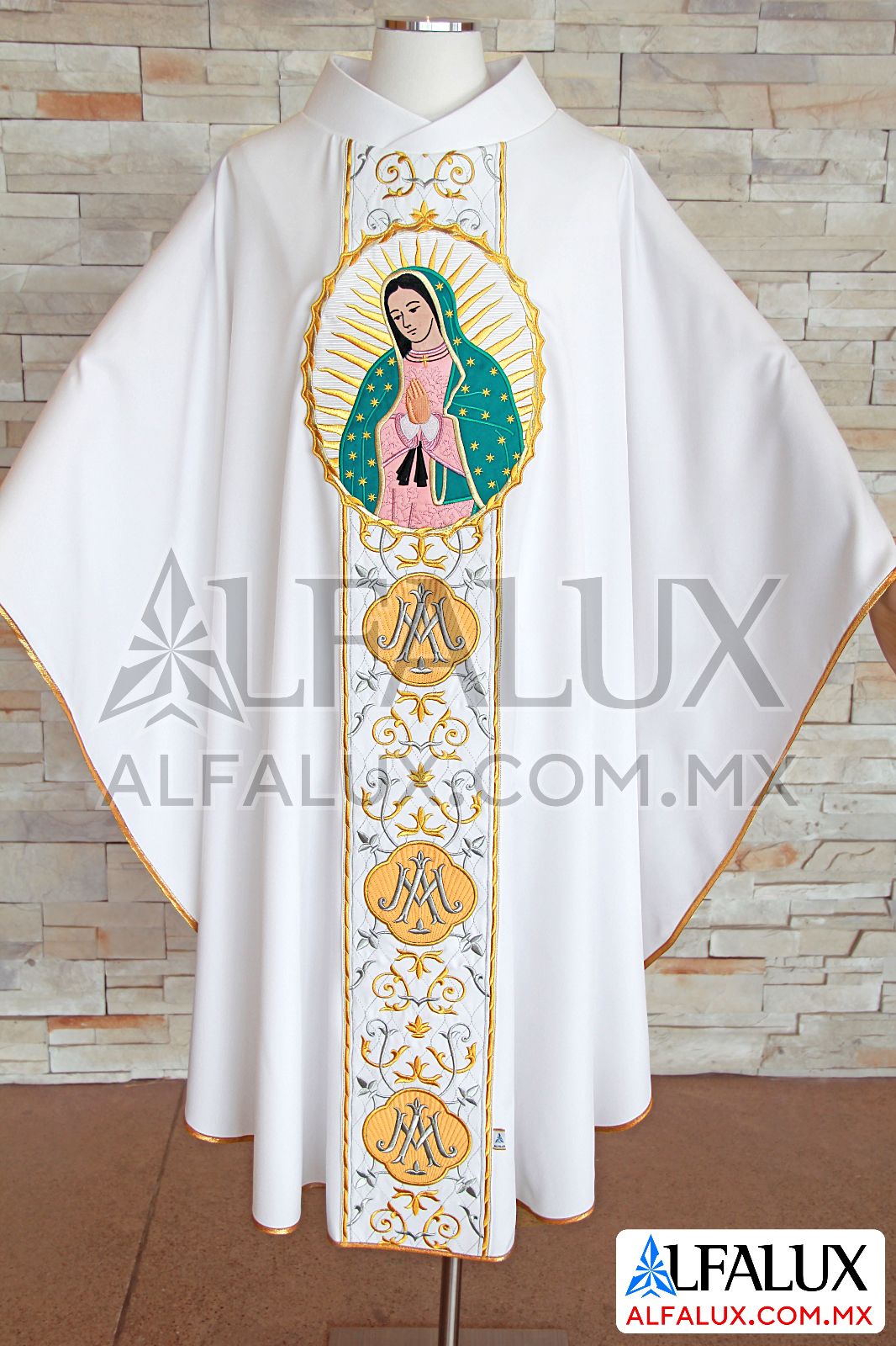 07 JHS MA Casulla Alfalux Virgen Medallon Blanco Casulla Alfalux (4)